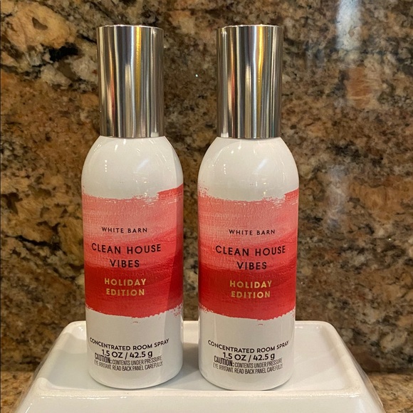 2-“CLEAN HOUSE VIBES - HOLIDAY EDITION” Concentrated Room Sprays 1.5 oz B&BW NWT - Picture 1 of 4